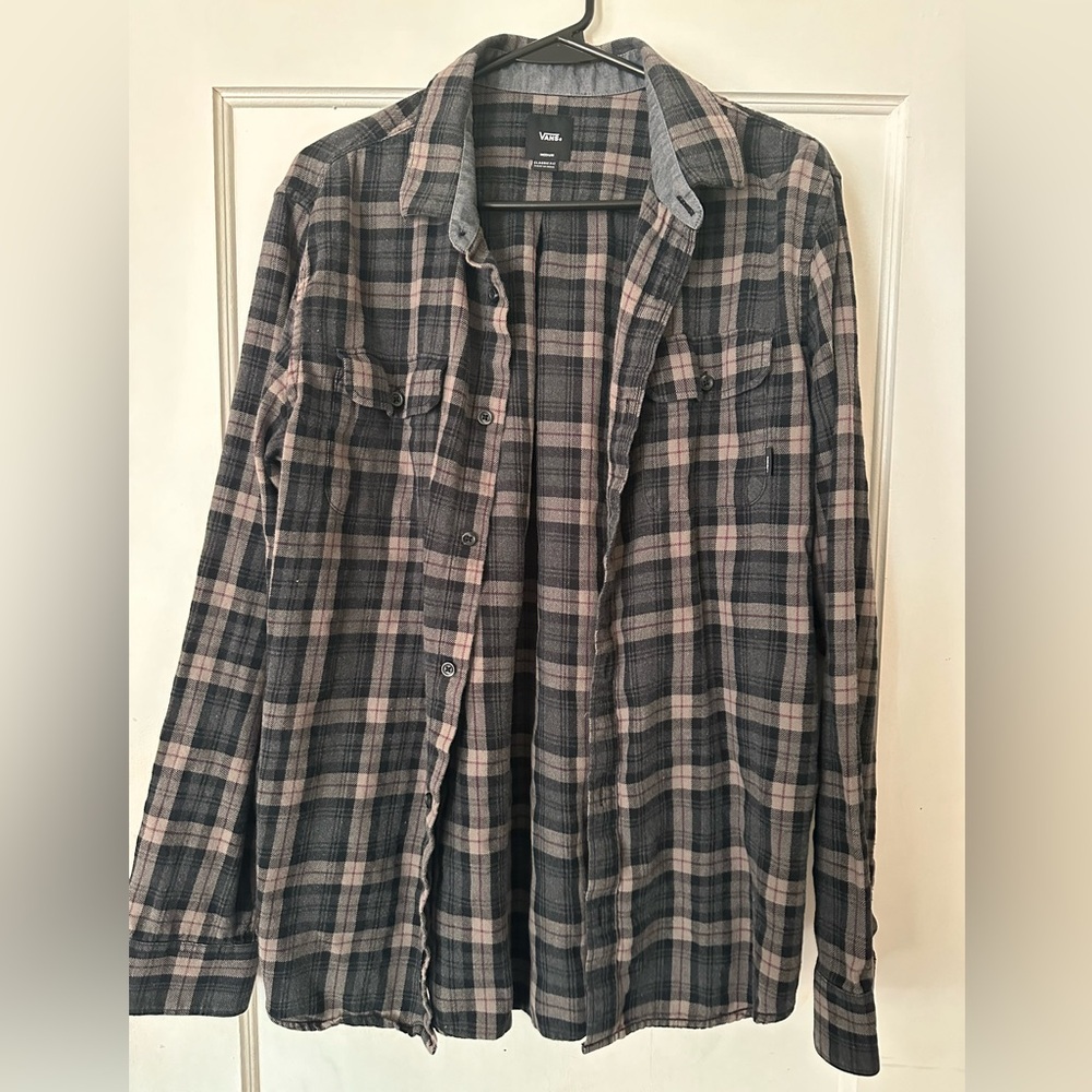 Medium Vans Dark button-up Flannel